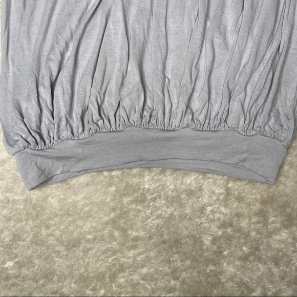 🔥2/$20🔥 Y2K Gray Pleated Tank Top with Floral Neckline and Adjustable Straps - Picture 7 of 8